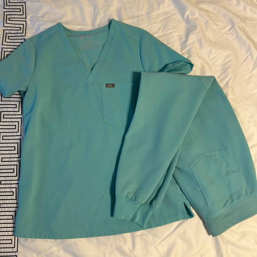 FIGS Freah Aqua Scrub Set Size Small